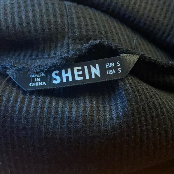 SHEIN small black stretch knit turtleneck - Picture 2 of 4